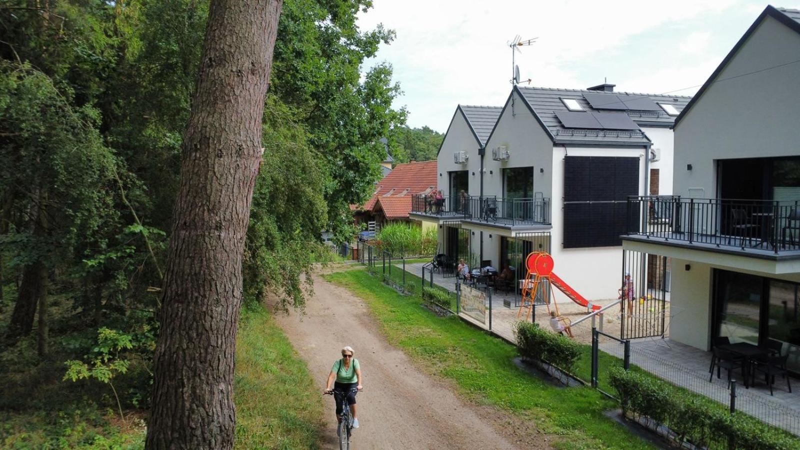 Apartamenty W Sam Las By Klif Ustka Eksteriør bilde